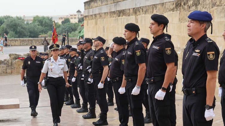 El homenaje de la Policía Nacional en Córdoba a sus víctimas del terrorismo, en imágenes