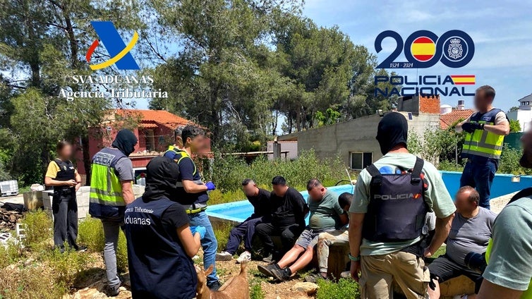 La Policía Nacional acaba con una red de traficantes que 'cocinaba' 30 kilos de cocaína al día en Valencia