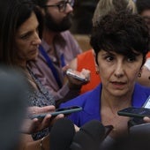 La portavoz del Grupo Parlamentario Vasco en el Congreso, Maribel Vaquero, este miércoles, en declaraciones a los medios de comunicación después de reunirse con Pedro Sánchez por el caso Cerdán