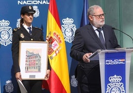 La Policía Nacional premia al periodista de ABC Pablo Muñoz por su labor informativa sobre el terrorismo