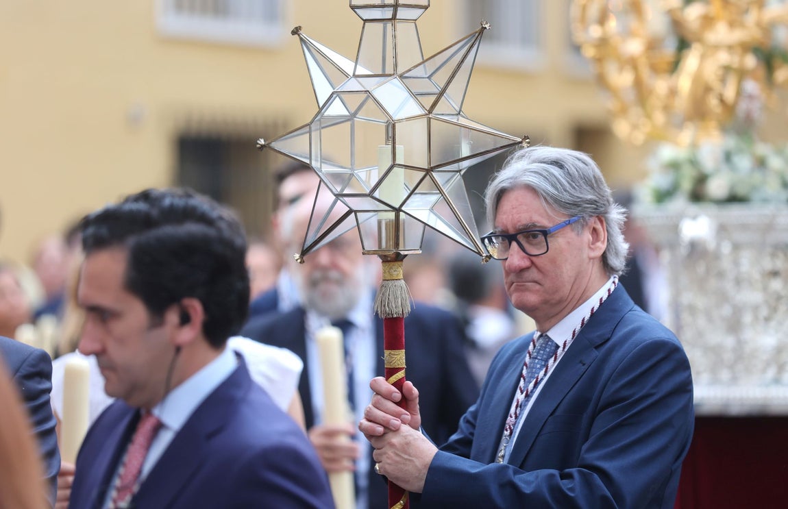 La procesión del Santísimo desde San Nicolás por las calles de Córdoba, en imágenes