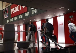 La UCO entra en la sede del PSOE en Ferraz, Adif, Transportes y la Dirección de Carreteras