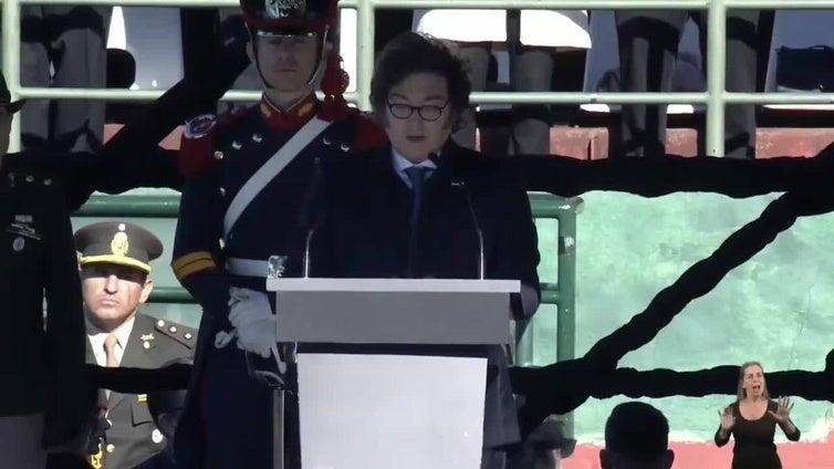 Milei reinvindica a las Fuerzas Armadas en el Día de la Bandera argentina