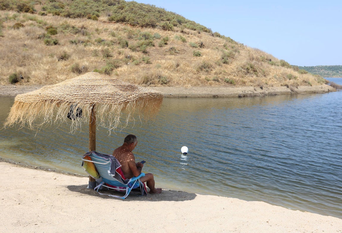 La playa de la Breña en Almodóvar, en imágenes