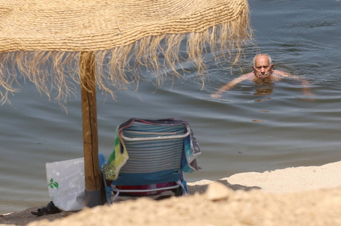 La playa de la Breña en Almodóvar, en imágenes