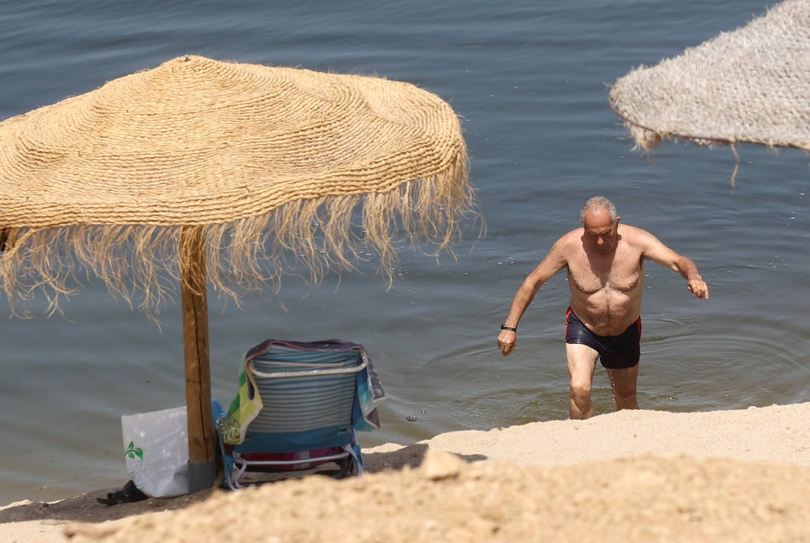 La playa de la Breña en Almodóvar, en imágenes