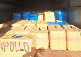 Hallan más de 4.000 kilos de hachís y detienen a cuatro personas en Zahora, en Cádiz