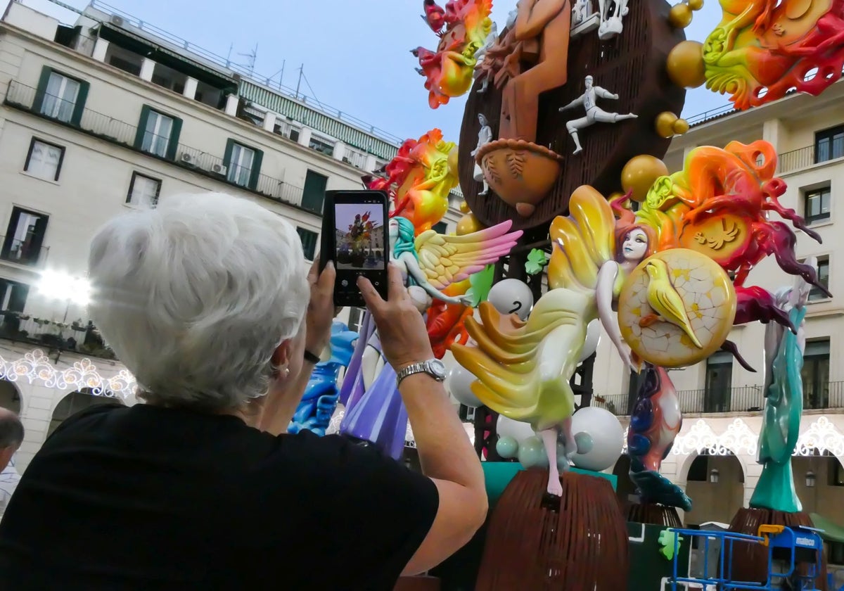 Hogueras de San Juan en Alicante en 2025: todos los monumentos de categoría especial