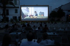 El inicio de la temporada de cines de verano en Córdoba, en imágenes