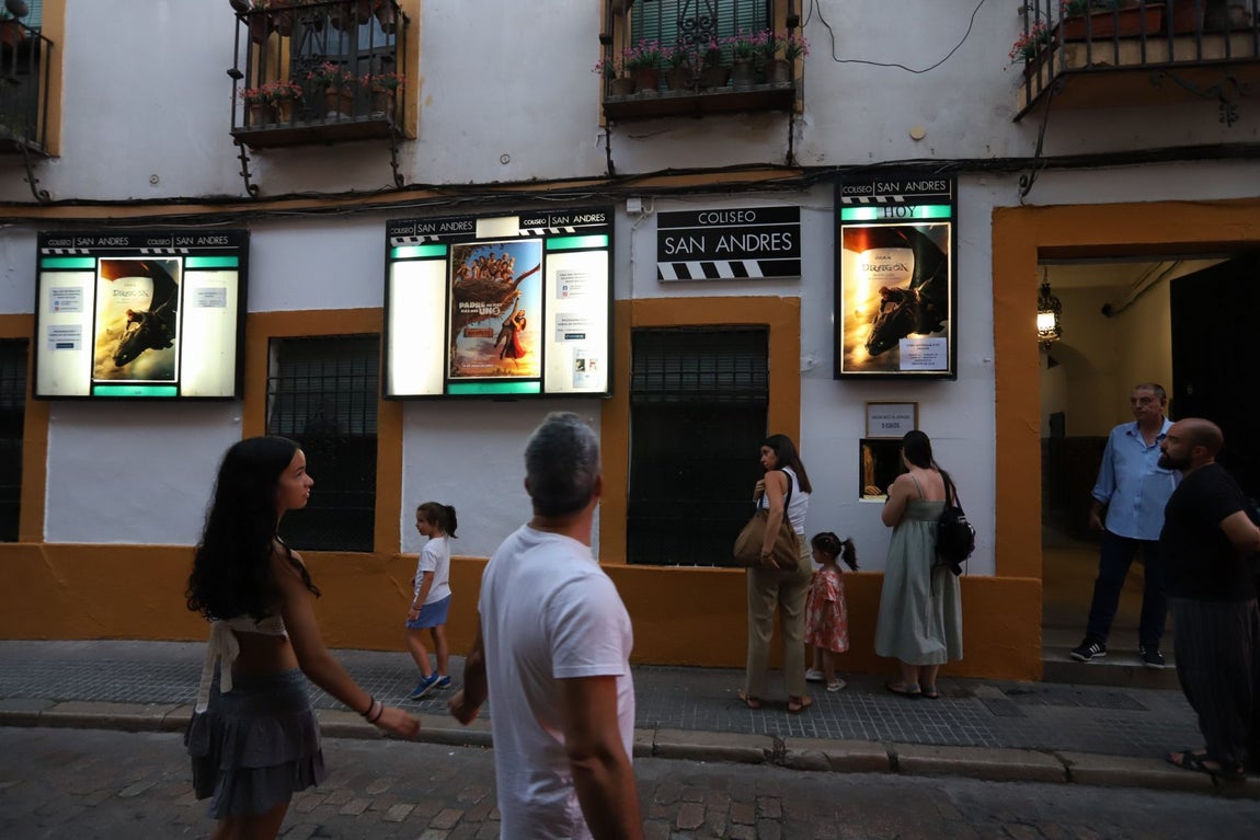 El inicio de la temporada de cines de verano en Córdoba, en imágenes