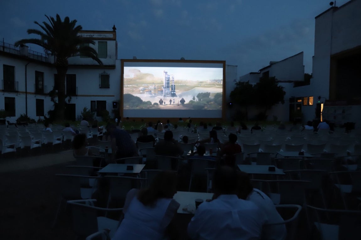 El inicio de la temporada de cines de verano en Córdoba, en imágenes
