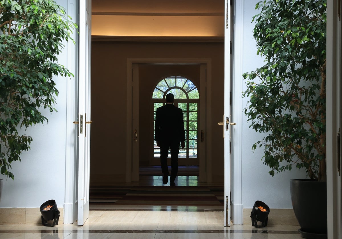 El presidente del Gobierno, Pedro Sánchez, en el Palacio de la Moncloa