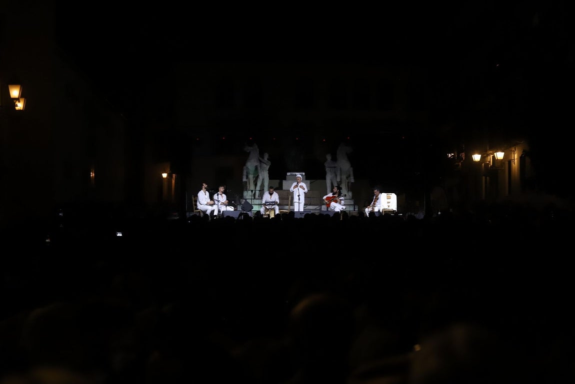 El Pele y Chico Pérez deslumbran con su talento en la Noche Blanca del Flamenco en Córdoba, en imágenes