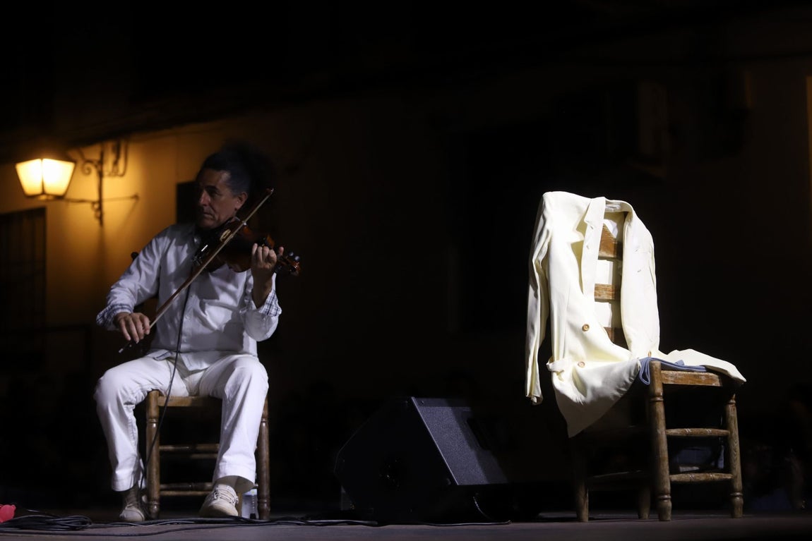 El Pele y Chico Pérez deslumbran con su talento en la Noche Blanca del Flamenco en Córdoba, en imágenes