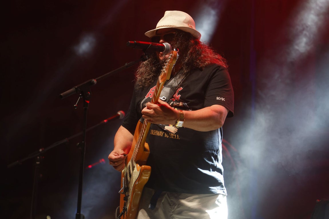 Raimundo Amador y Califato ¾ brillan en la Noche Blanca del Flamenco en Córdoba