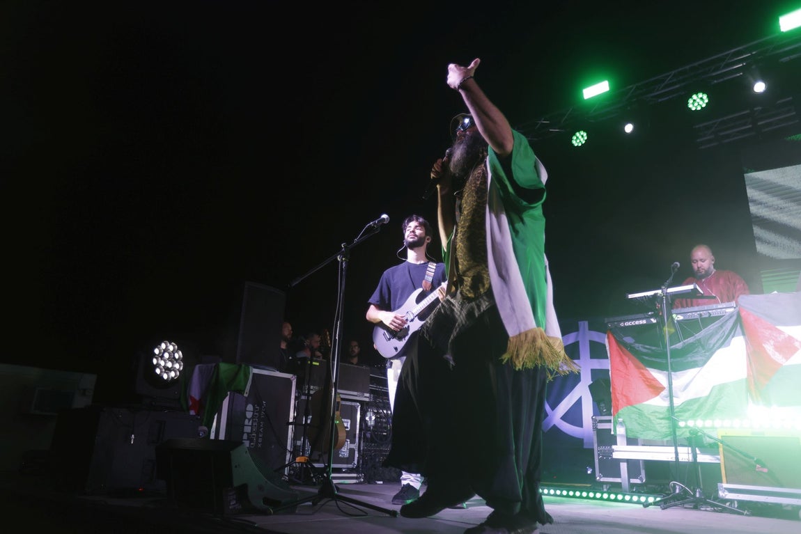 Raimundo Amador y Califato ¾ brillan en la Noche Blanca del Flamenco en Córdoba
