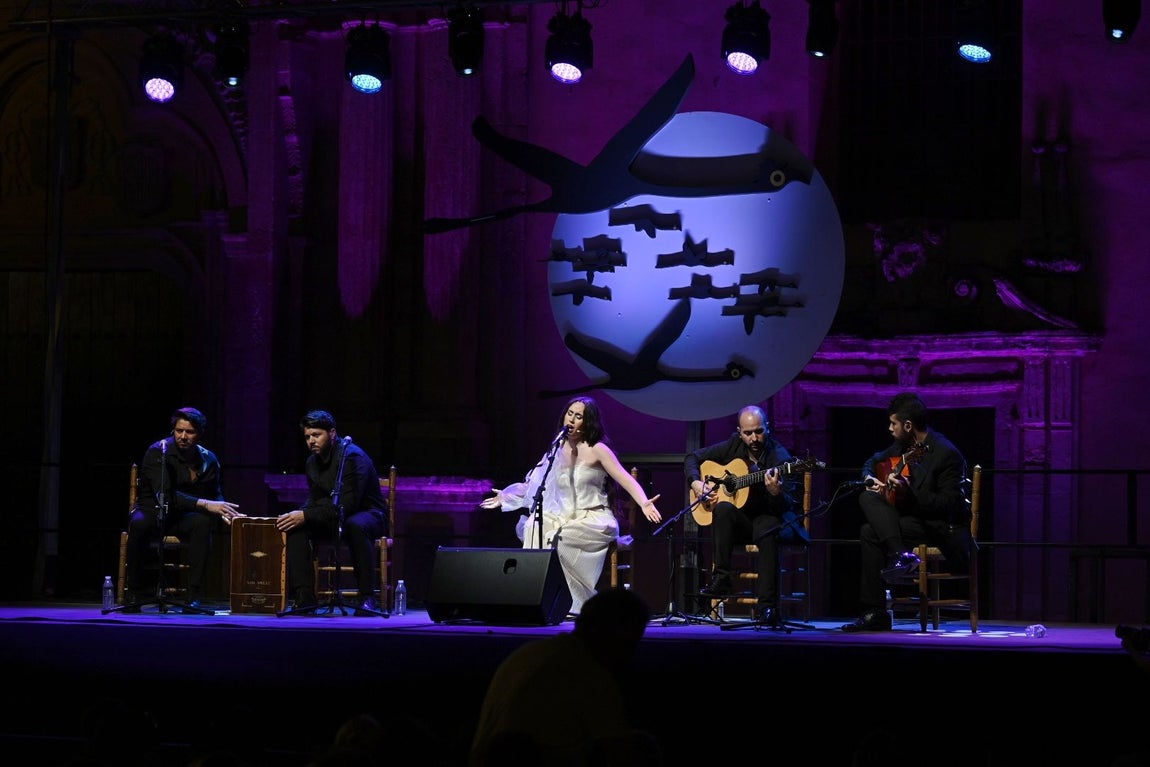 La pureza de Aurora Vargas y la fuerza de Rocío Luna y Rafa del Calli en La Noche Blanca del Flamenco de Córdoba, en imágenes