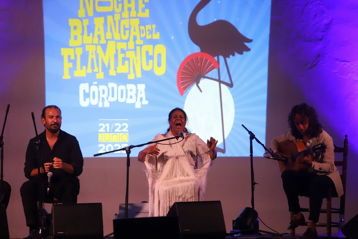 La pureza de Aurora Vargas y la fuerza de Rocío Luna y Rafa del Calli en La Noche Blanca del Flamenco de Córdoba, en imágenes