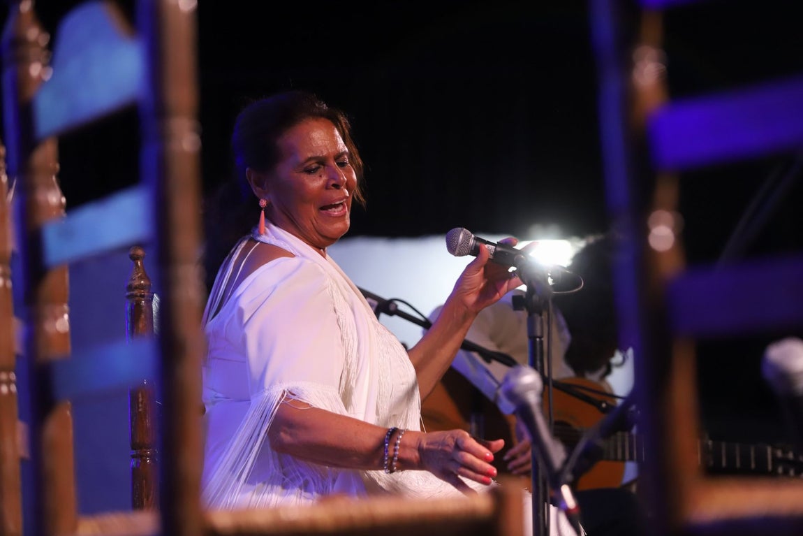 La pureza de Aurora Vargas y la fuerza de Rocío Luna y Rafa del Calli en La Noche Blanca del Flamenco de Córdoba, en imágenes