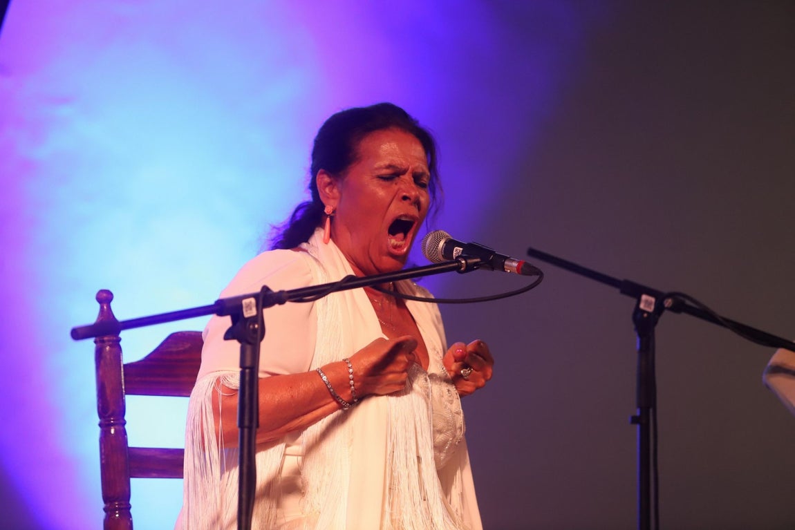 La pureza de Aurora Vargas y la fuerza de Rocío Luna y Rafa del Calli en La Noche Blanca del Flamenco de Córdoba, en imágenes