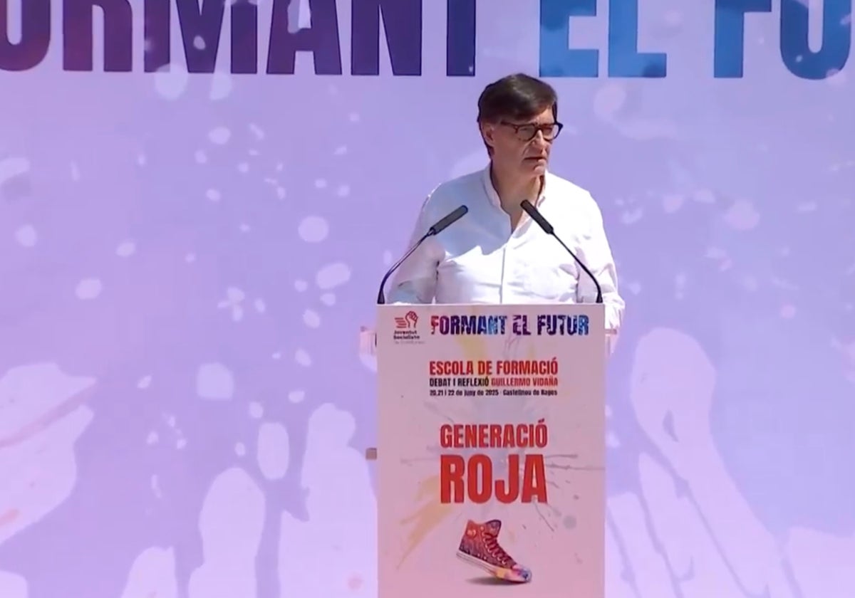 Salvador Illa, durante su intervención este domingo