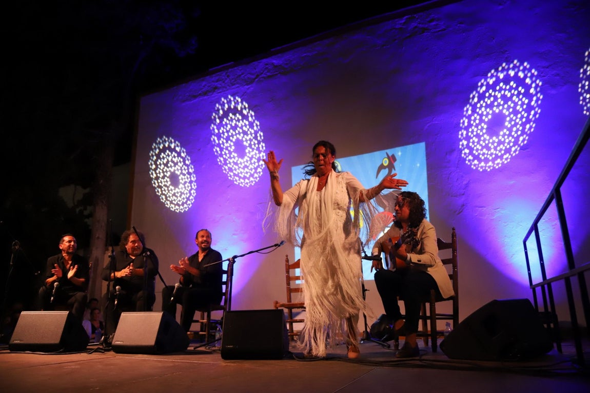 La pureza de Aurora Vargas y la fuerza de Rocío Luna y Rafa del Calli en La Noche Blanca del Flamenco de Córdoba, en imágenes