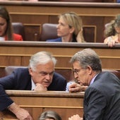 Feijóo medita aprovechar la salida de Pons para partir en dos su vicesecretaría