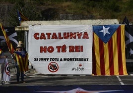 Protesta independentista a medio gas contra la visita del Rey a Montserrat