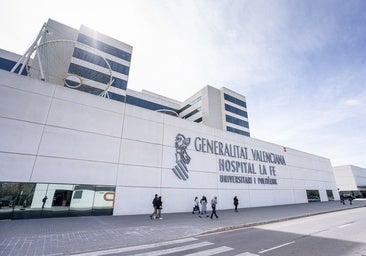 Una paciente muerta y dos huidos tras un incendio en el área de Psiquiatría del Hospital La Fe