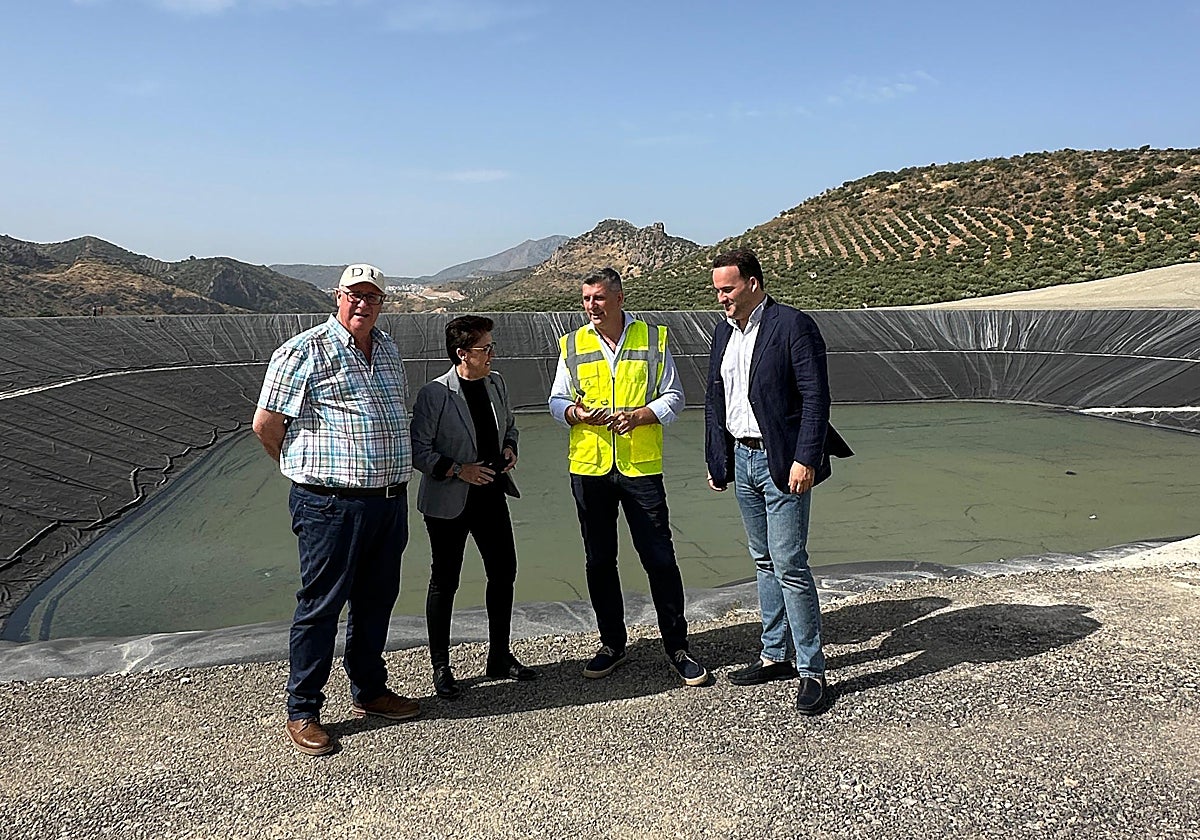 El delegado de Agricultura y los alcaldes de los municipios ue integran el proyecto