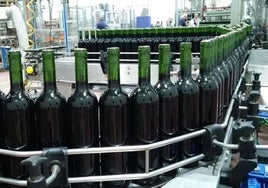 La Junta, «preocupada» por la crisis de Oriente Medio, pese «al mejor mes de abril de la historia» en las exportaciones, con 885 millones