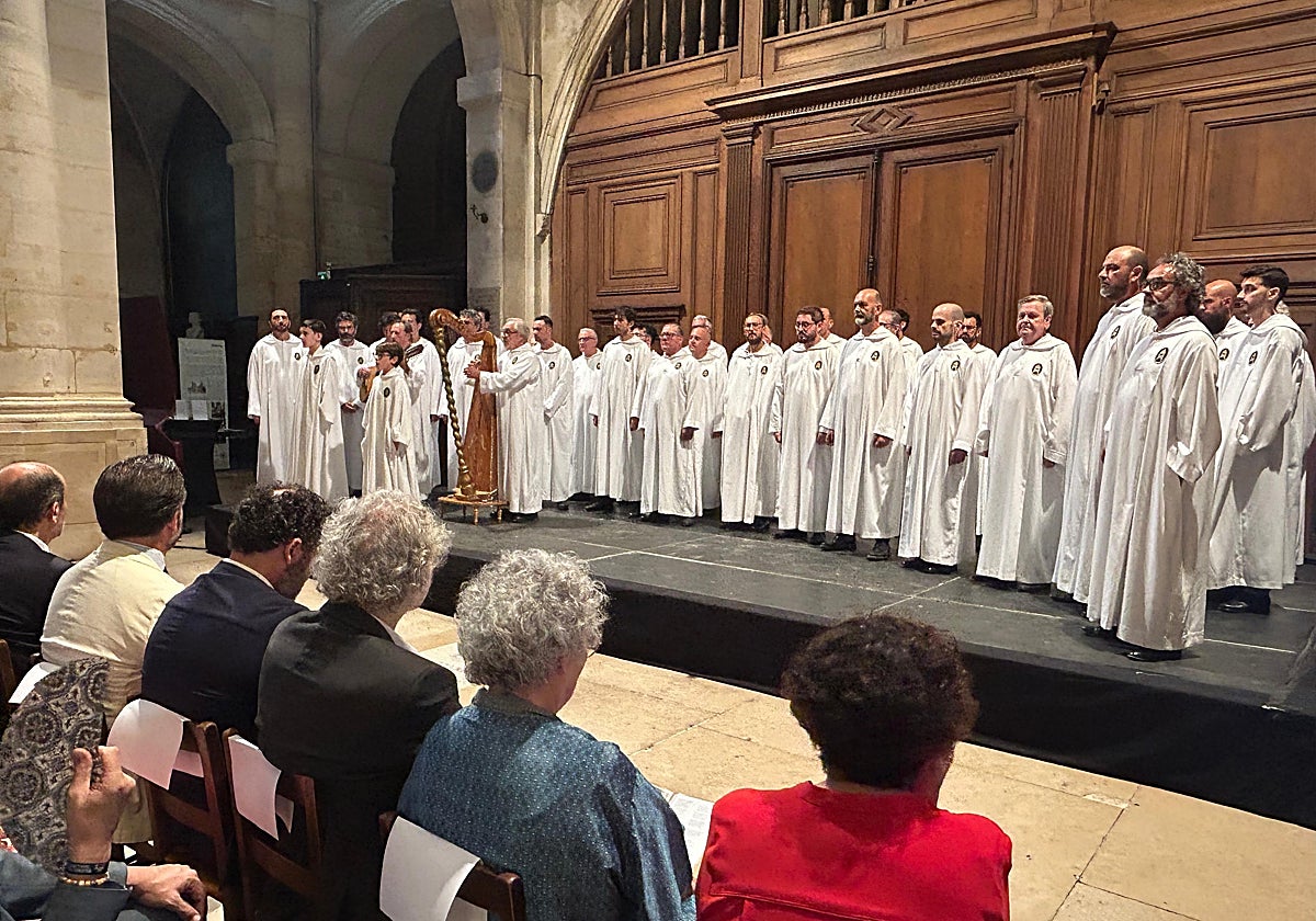 Imagen de la representación del Misteri d'Elx en París