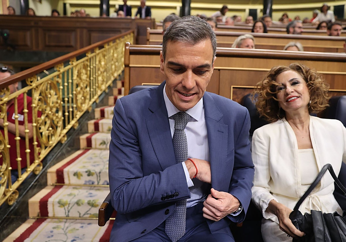 El presidente del Gobierno, Pedro Sánchez, y la vicepresidenta María Jesús Montero, la semana pasada