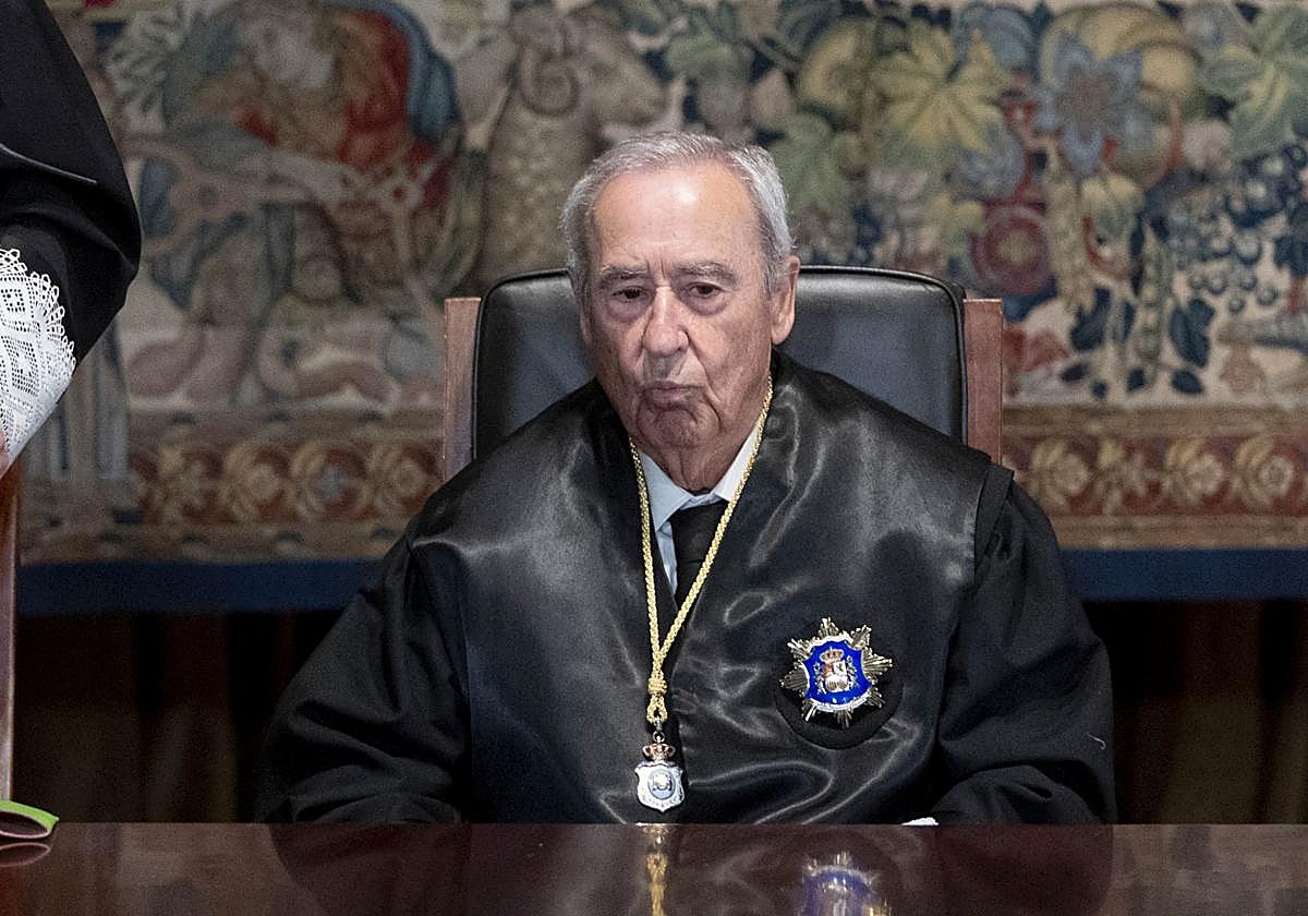 El magistrado del Tribunal Constitucional, Ricardo Enríquez Sancho