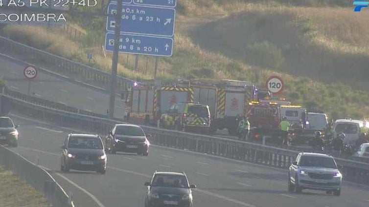 Un accidente en la A‑5 y otro en la M-30 complican el tráfico en hora punta