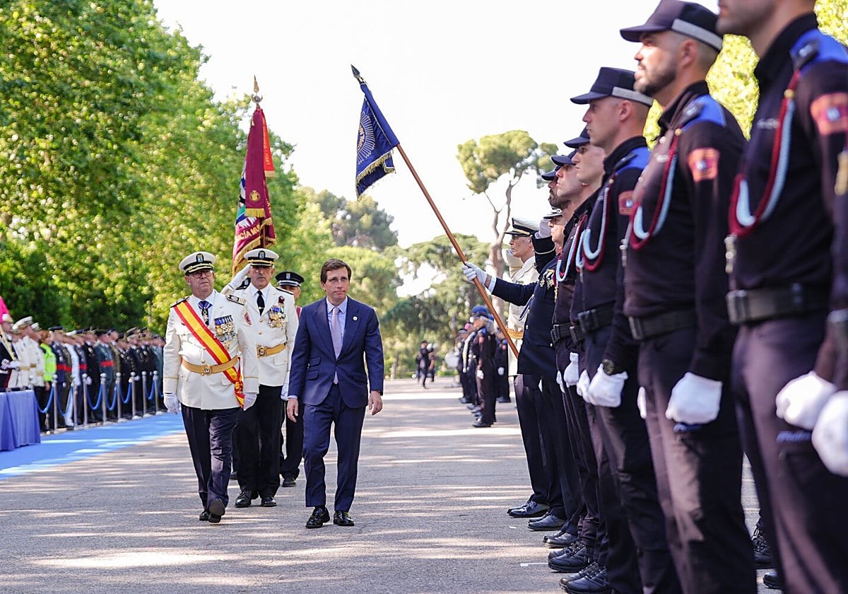 El alcalde de Madrid, José Luis Martínez-Almeida, preside el acto del patrón de la Policía Municipal