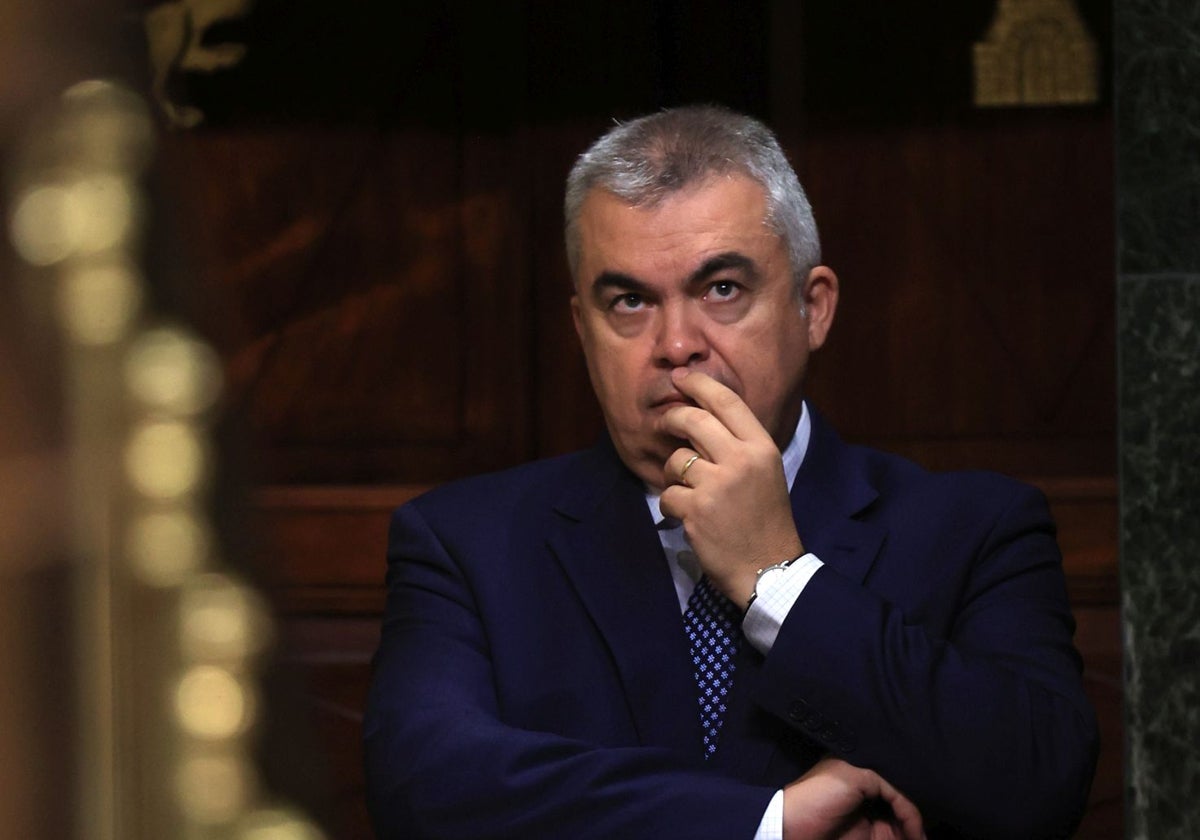 El exdiputado y exsecretario de Organización del PSOE Santos Cerdán, en el hemiciclo, en octubre del año pasado
