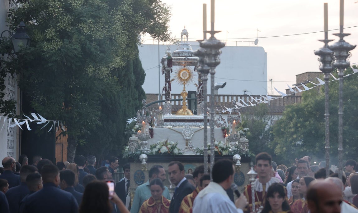 La procesión del Corpus por el Campo de la Verdad de Córdoba, en imágenes