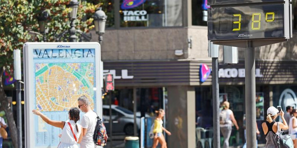Hasta cuándo va a durar la ola de calor extremo y municipios en riesgo rojo en la Comunidad Valenciana