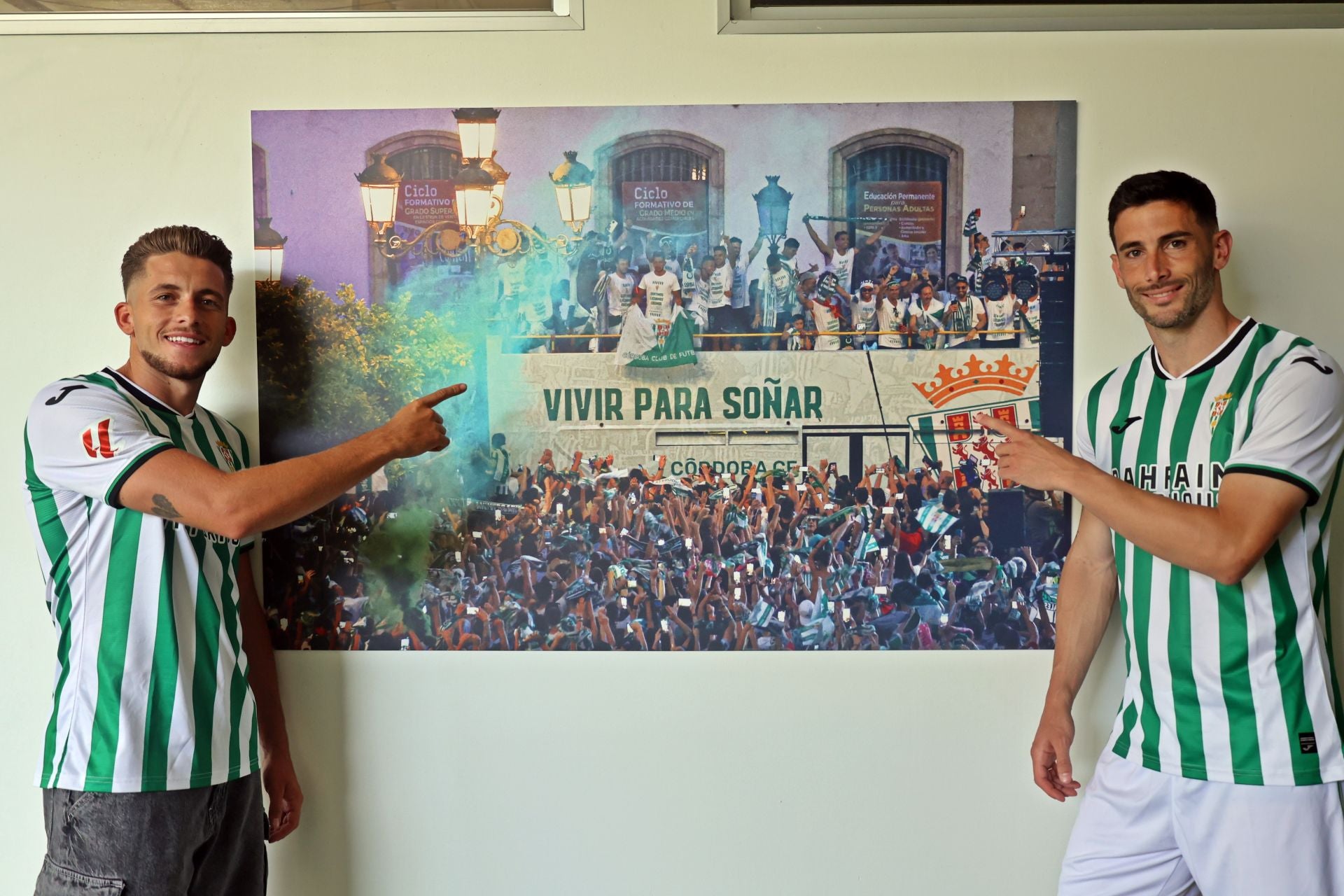 La nueva camiseta oficial del Córdoba CF para la temporada 2025-2026, en imágenes