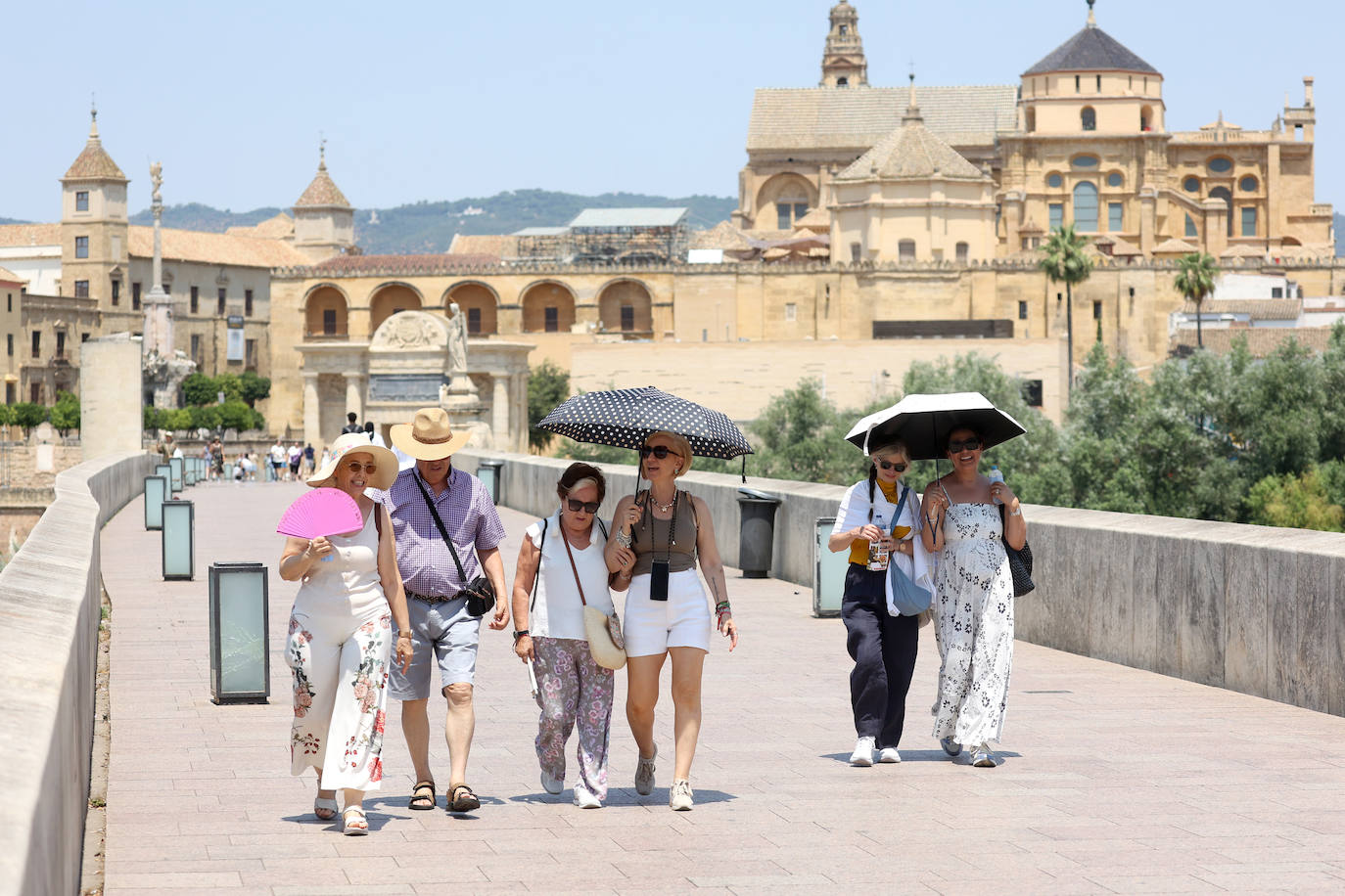 Las imágenes de un tórrido domingo en Córdoba a más de 43 grados