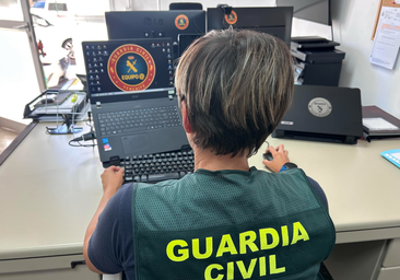 Buscan a un hombre por estafar 20.000 euros a una mujer a la que engañó con una falsa relación sentimental