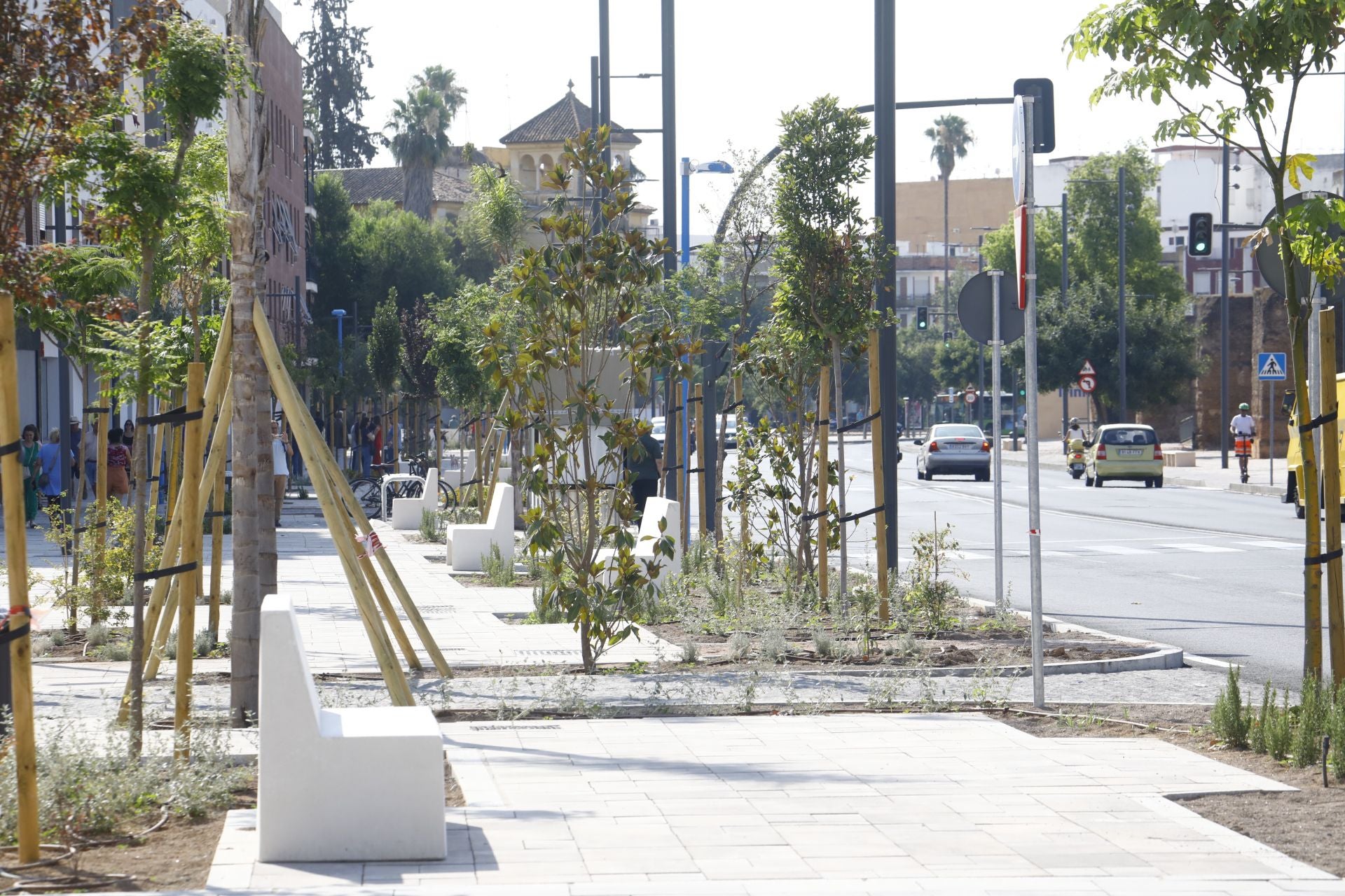Así ha quedado la nueva Ronda de Marrubial tras las obras, en imágenes