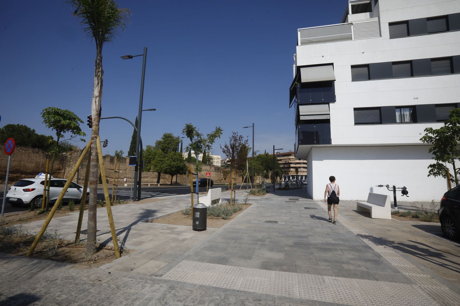 Así ha quedado la nueva Ronda de Marrubial tras las obras, en imágenes