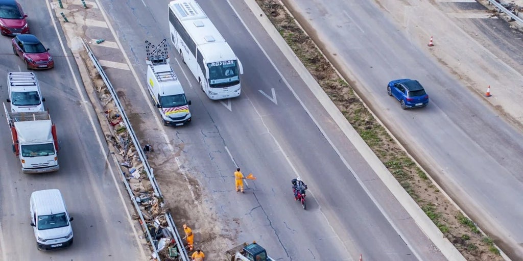 El 45% del transporte valenciano por carretera sigue afectado por la dana, sin haber podido retomar la normalidad