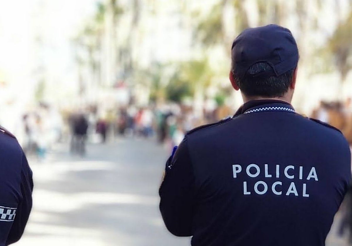 Imagen de archivo de un policía local de Elche