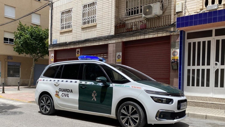 Detenidos por estafar 10.000 euros a una mujer con inversiones ilegales en productos de limpieza