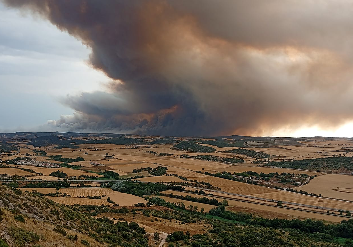 Imagen aérea del incendio declarado en Lérida