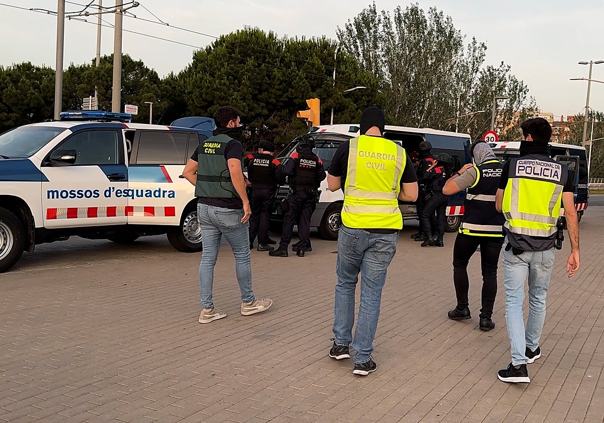 La Guardia Civil, Policía Nacional y Mossos d'Esquadra