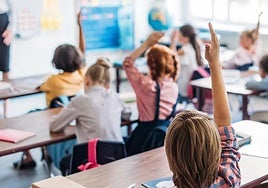 Casi 17.000 docentes de la concertada cobrarán igual que los de la pública a partir del próximo curso